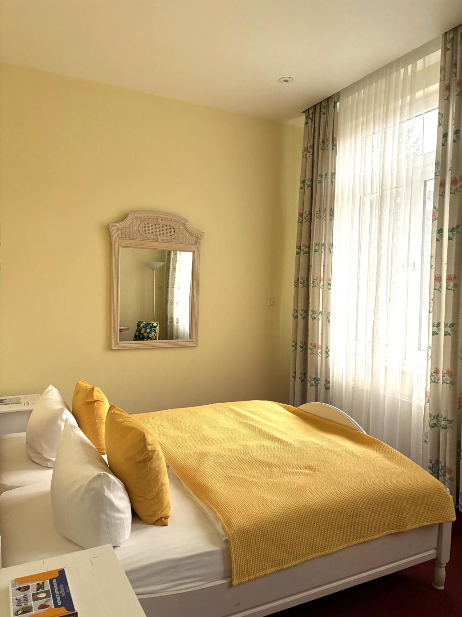 וויימר Hotel Villa Hentzel מראה חיצוני תמונה