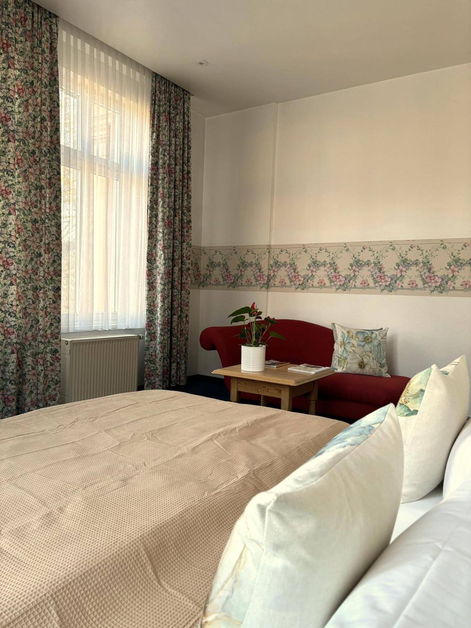וויימר Hotel Villa Hentzel מראה חיצוני תמונה